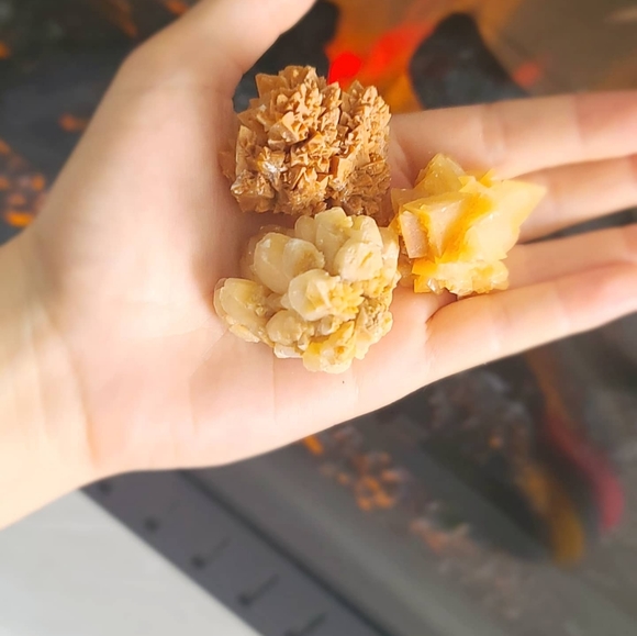 Beautiful Citrine Carving Crystals 🔮 - Picture 2 of 3